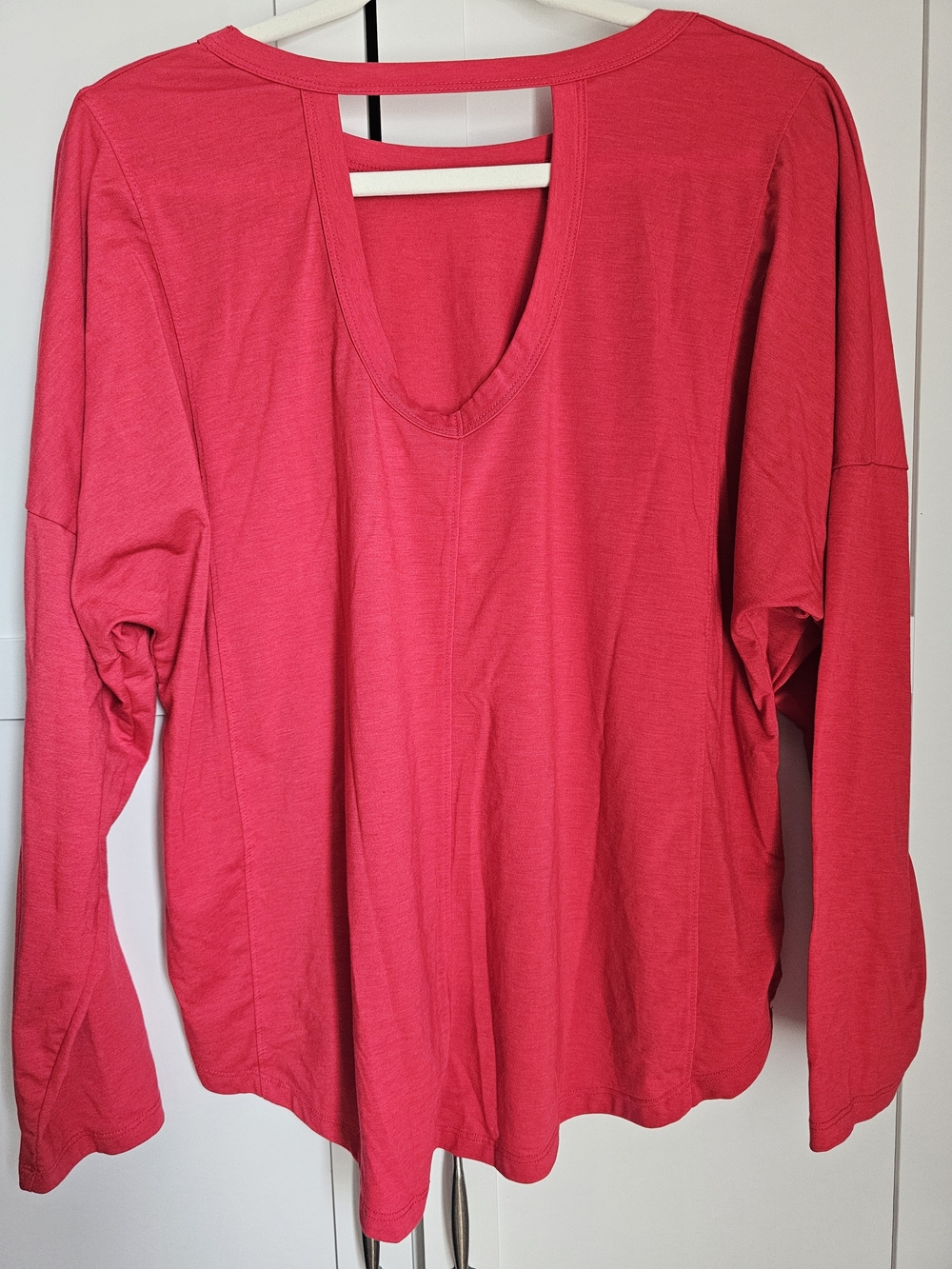 All in Motion Red Long Sleeve Crewneck Top L Cutout Strap Back Athleisure - Picture 2 of 4